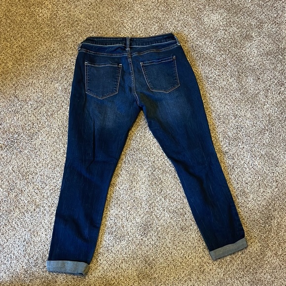 Arizona cropped jeans- juniors size 7, great condition! - Picture 2 of 3